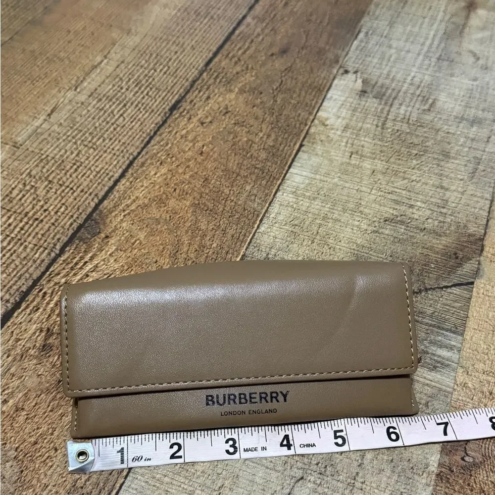 Burberry Camel Brown Slim Triangle Soft Leather Eyeglasses Case